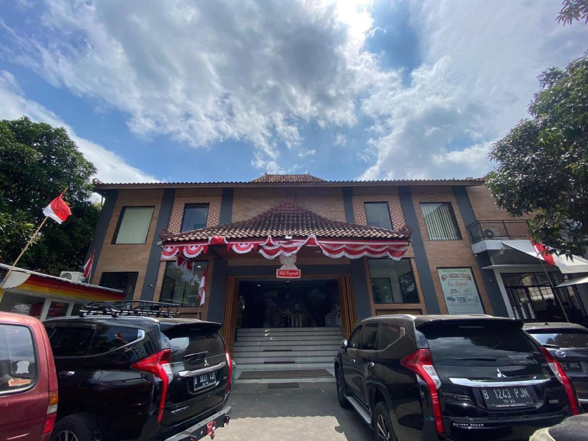 Bu Sepuh Guesthouse Sangkanurip المظهر الخارجي الصورة