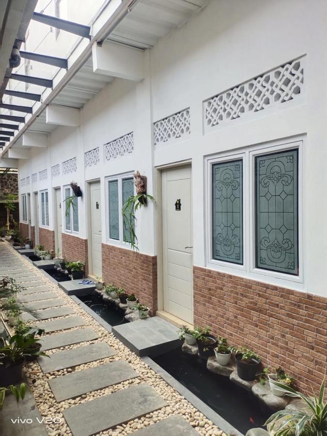 Bu Sepuh Guesthouse Sangkanurip المظهر الخارجي الصورة