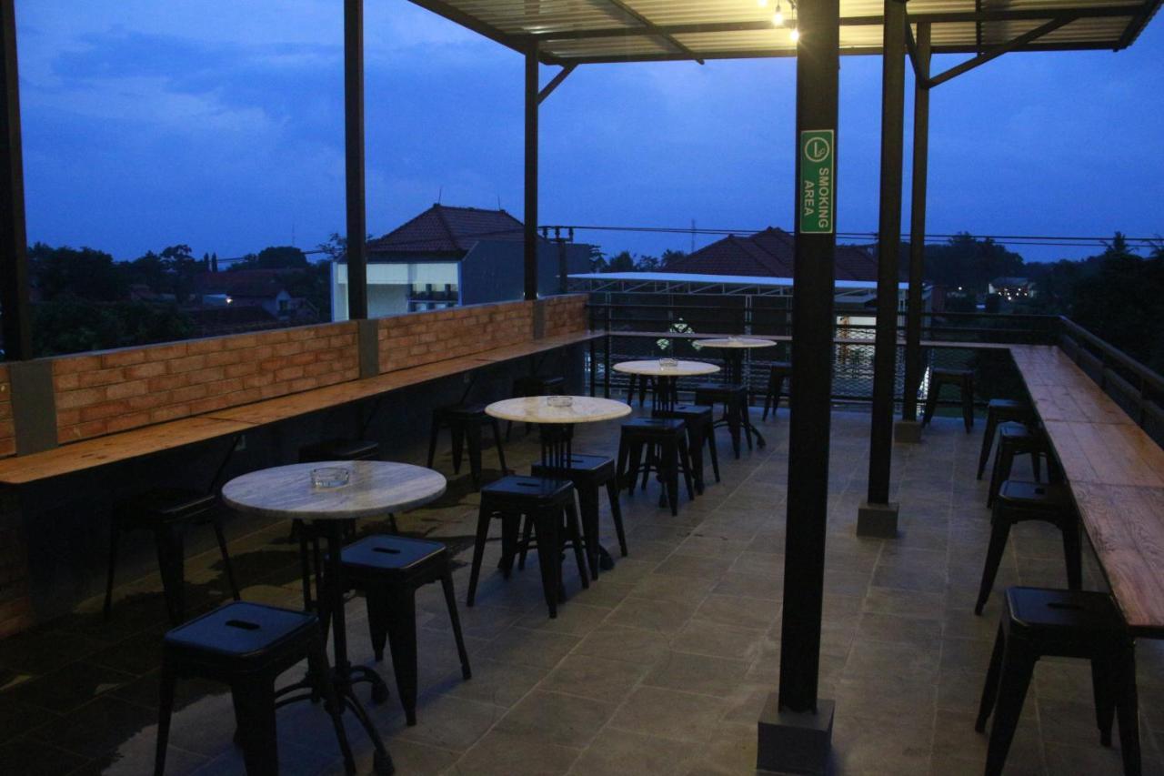 Bu Sepuh Guesthouse Sangkanurip المظهر الخارجي الصورة